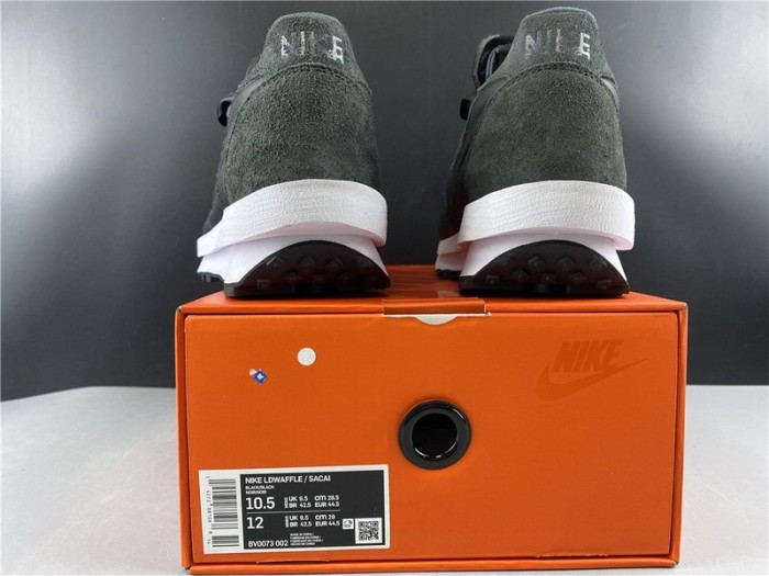 NIKE LD WAFFLE SACAI BLACK NYLON