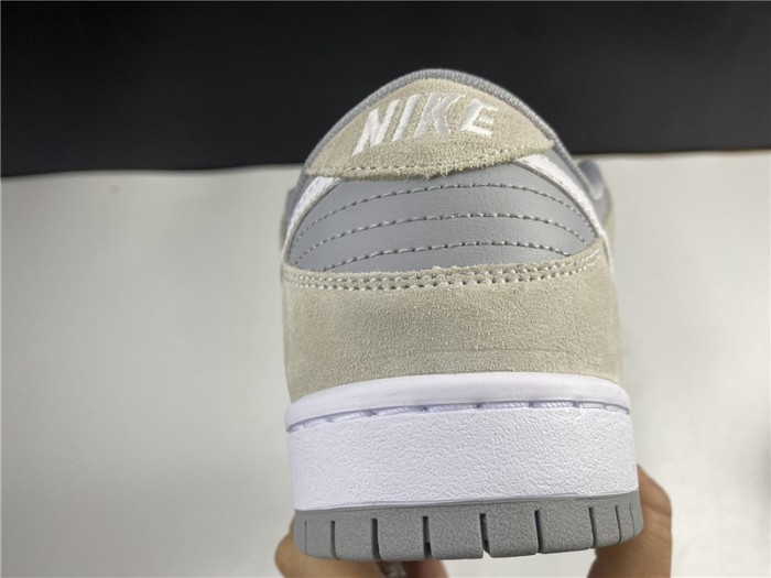 NIKE SB DUNK LOW SUMMIT WHITE WOLF GREY