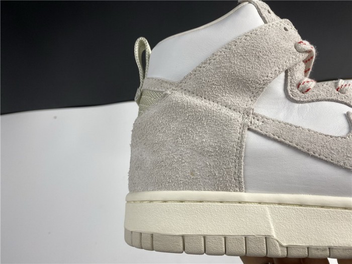 NIKE DUNK HIGH NOTRE LIGHT OREWOOD BROWN