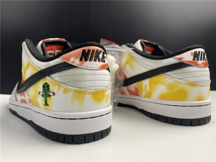 NIKE SB DUNK LOW RAYGUN TIE-DYE WHITE