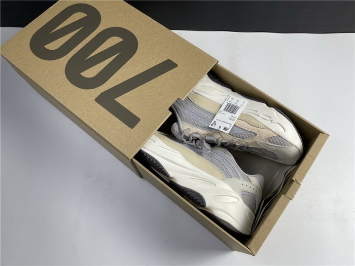 YEEZY BOOST 700 V2 CREAM