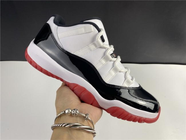 JORDAN 11 RETRO LOW CONCORD BRED