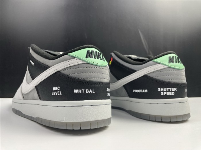 NIKE SB DUNK LOW VX1000