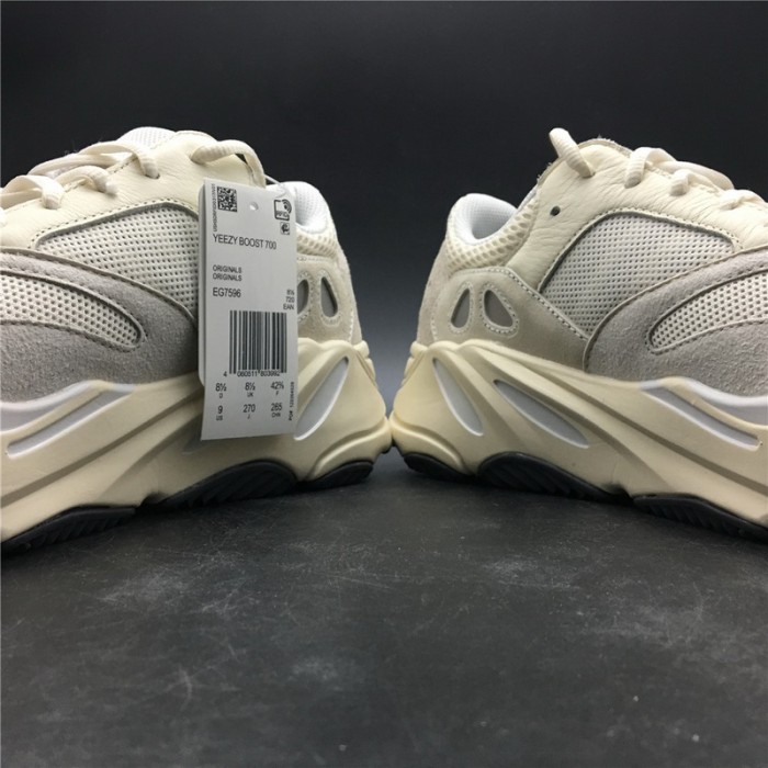 YEEZY BOOST 700 ANALOG