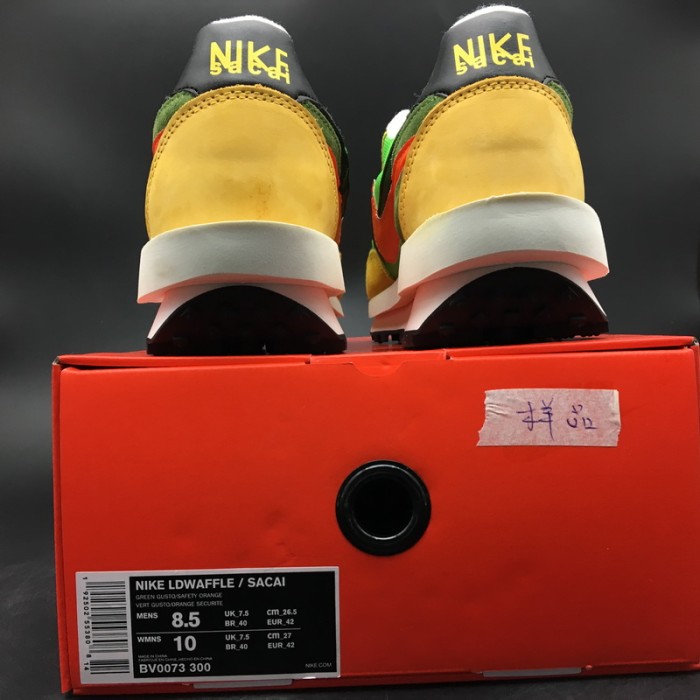 NIKE LD WAFFLE SACAI GREEN MULTI