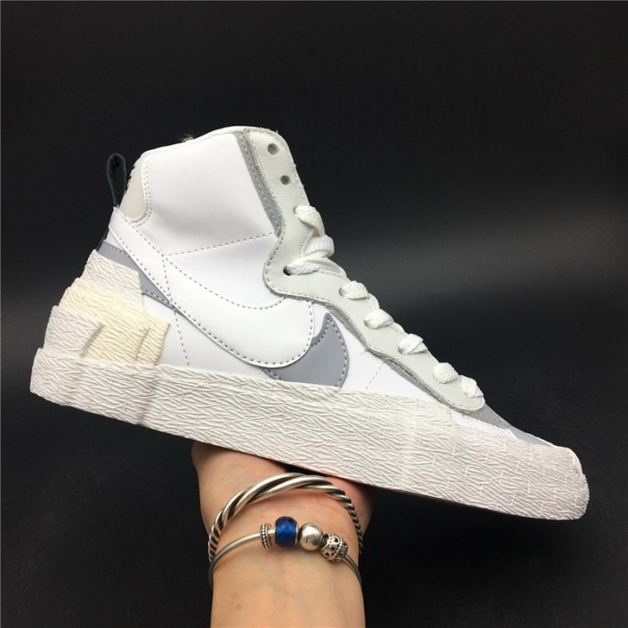 NIKE BLAZER MID SACAI WHITE GREY