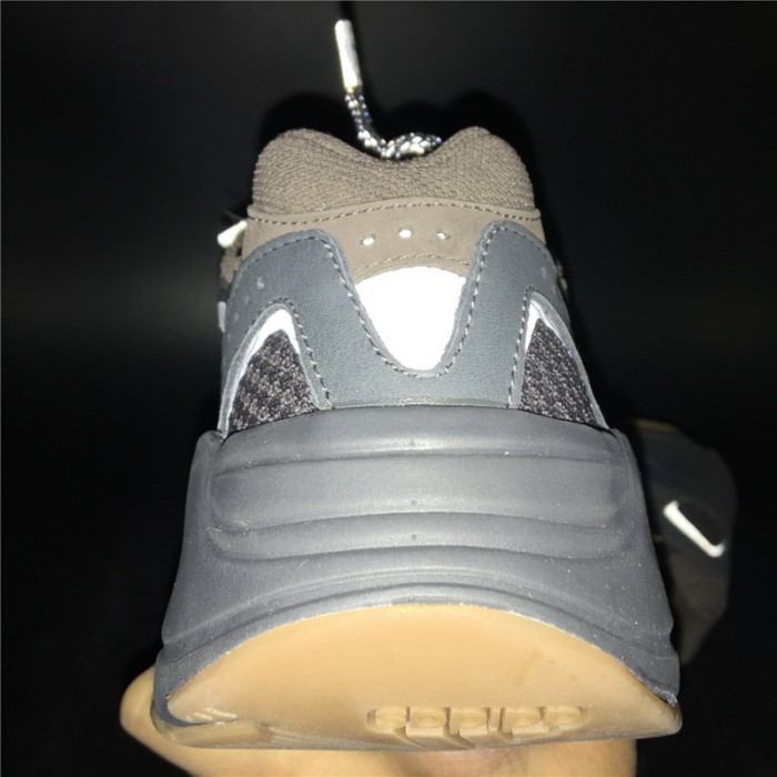 YEEZY BOOST 700 V2 GEODE