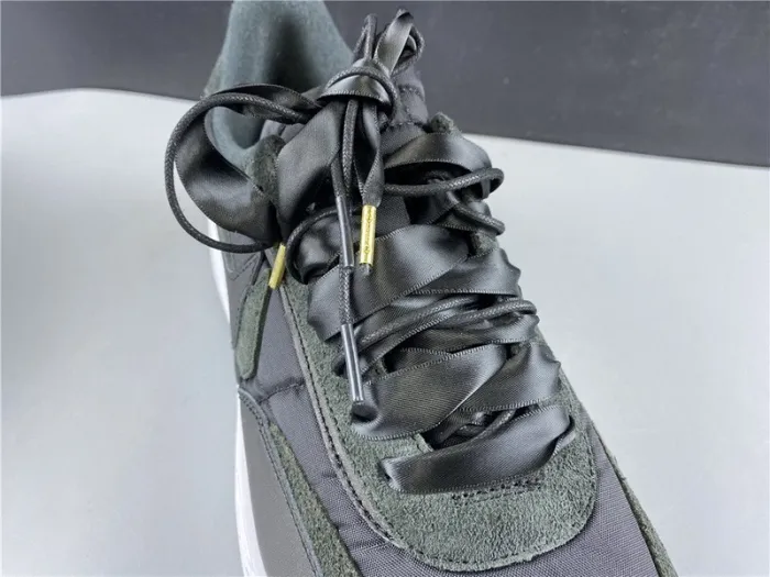 NIKE LD WAFFLE SACAI BLACK NYLON