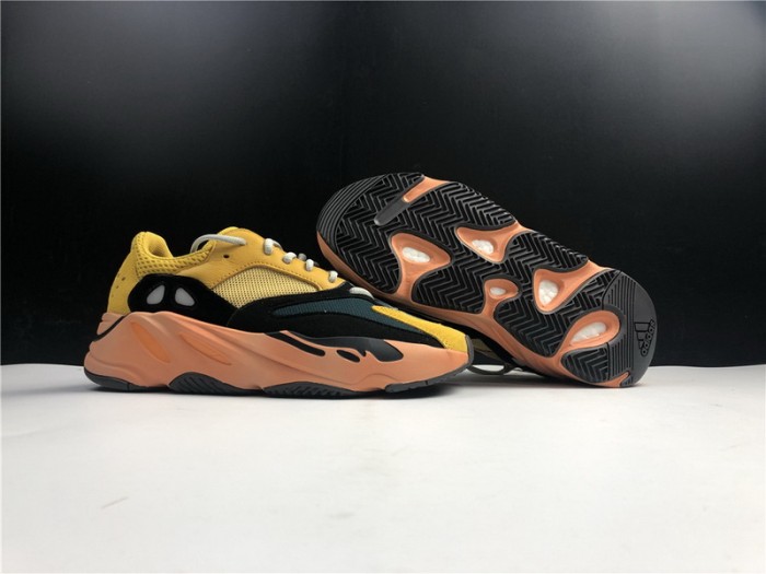 YEEZY BOOST 700 SUN
