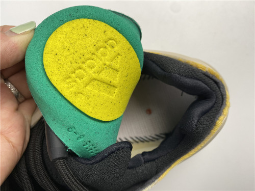 YEEZY 700 V3 SAFFLOWER