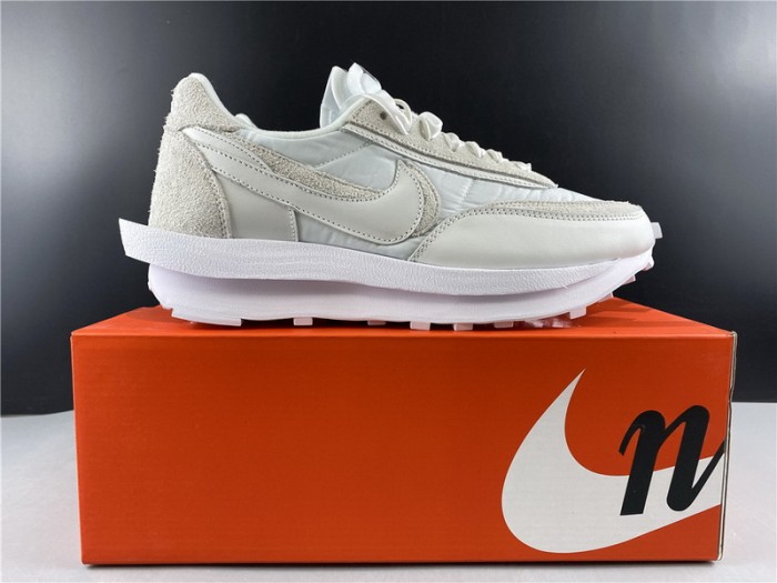NIKE LD WAFFLE SACAI WHITE NYLON