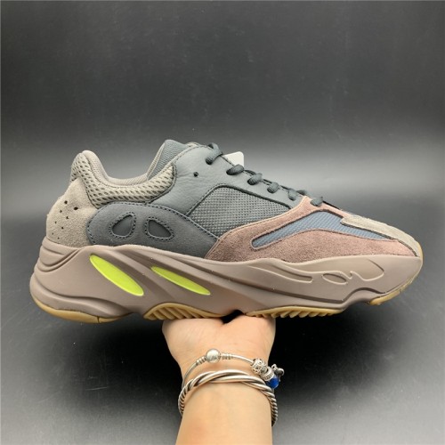 YEEZY BOOST 700 MAUVE