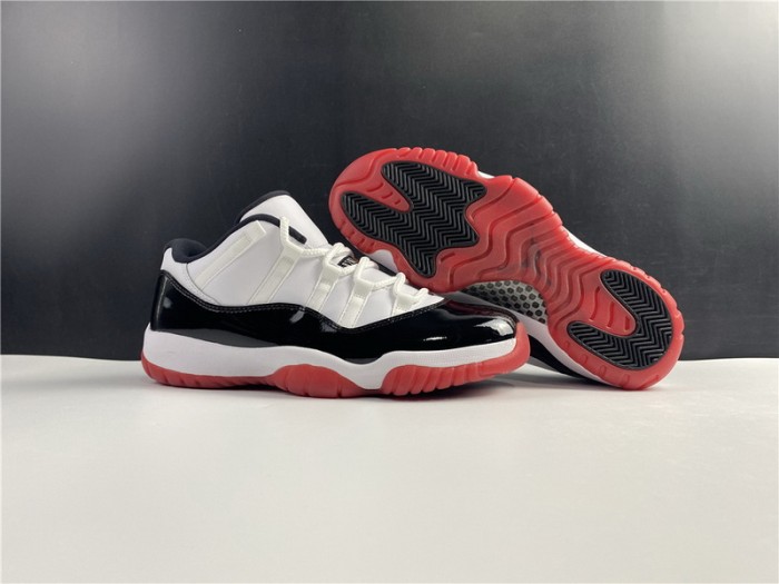 JORDAN 11 RETRO LOW CONCORD BRED