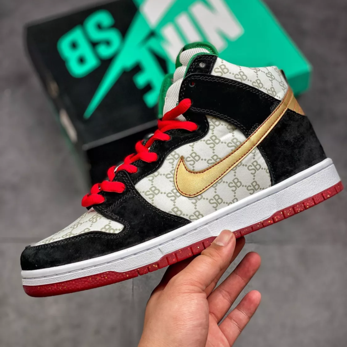 NIKE DUNK HIGH GOLDEN HOOK