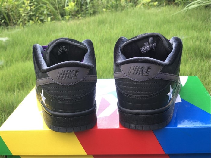 Nike SB Dunk Low Familia First Avenue
