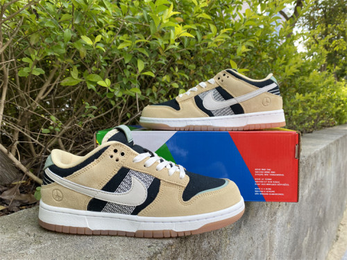 Dunk Low “Rooted in Peace”