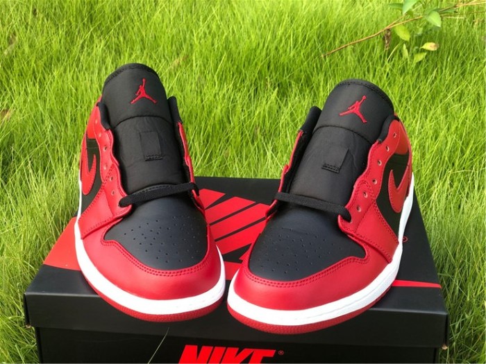 Air Jordan 1 Low Reverse Bred