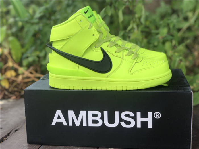 Nike Dunk High Ambush Flash lime