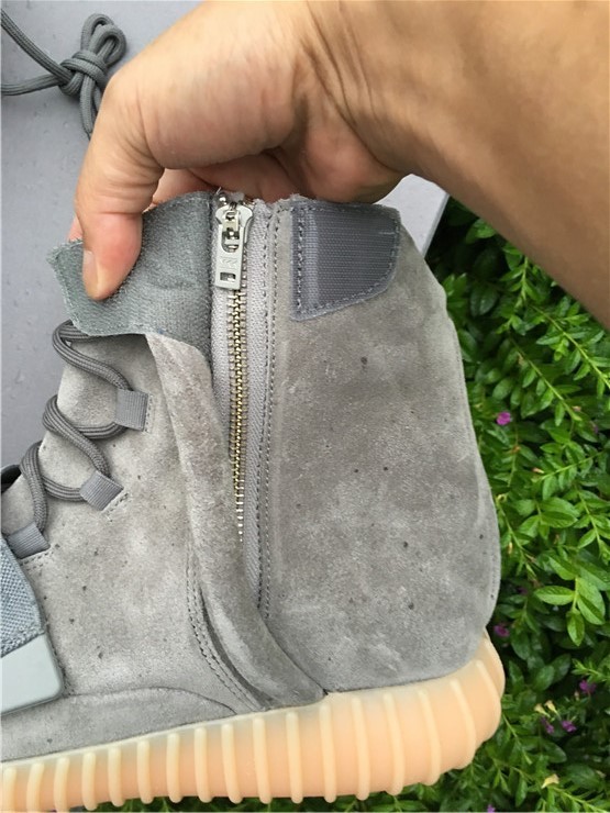 Authentic AD Boost 750 Light Grey