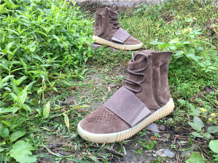 Authentic Yeezy Boost 750   light Brown  