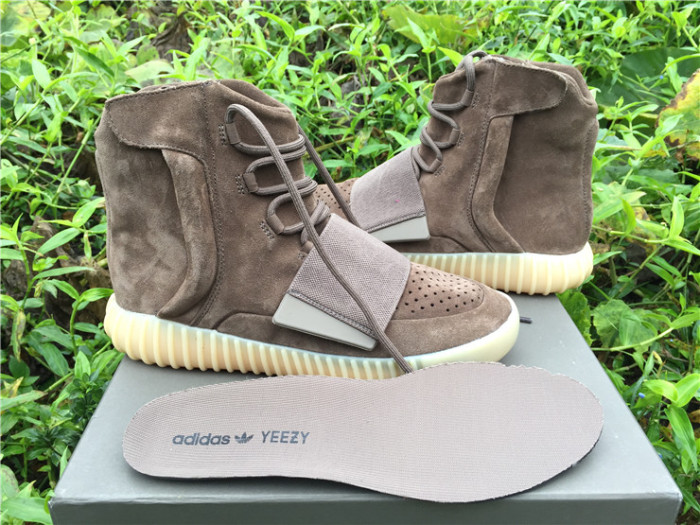 Authentic Yeezy Boost 750   light Brown  