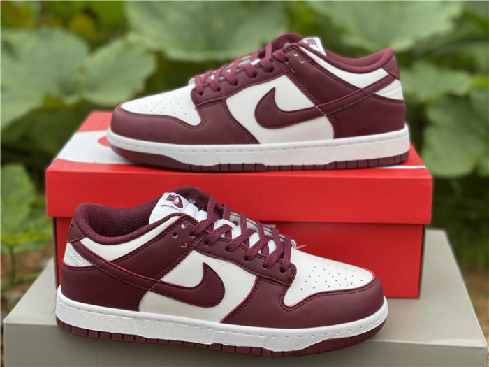 Nike SB Dunk Low shoes