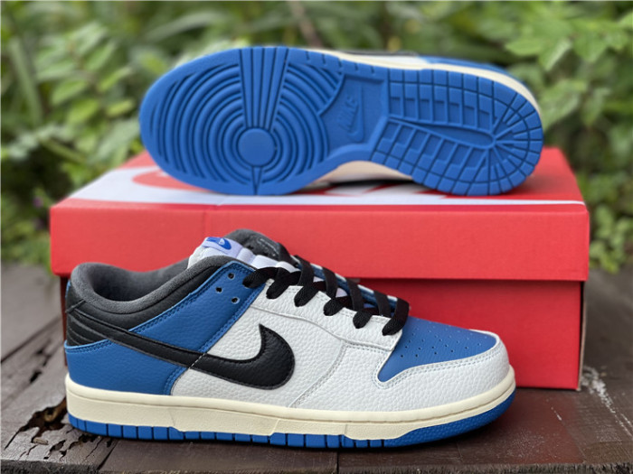 Nike Dunk Low Customs Fragment x Travis Scott