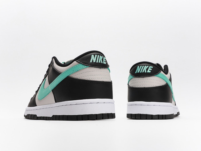 Nike SB Dunk Low  “Tropical Twist”