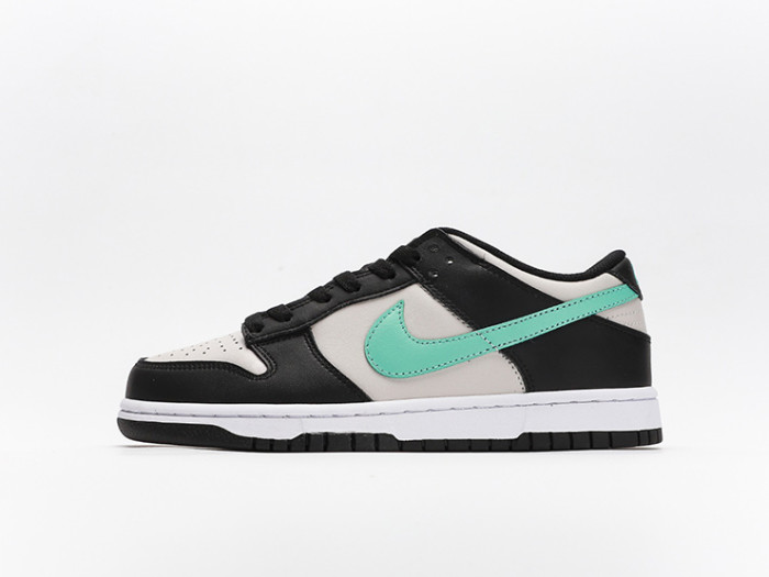 Nike SB Dunk Low  “Tropical Twist”
