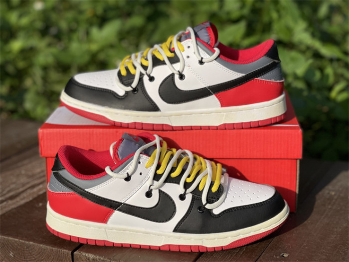 NIKE DUNK LOW