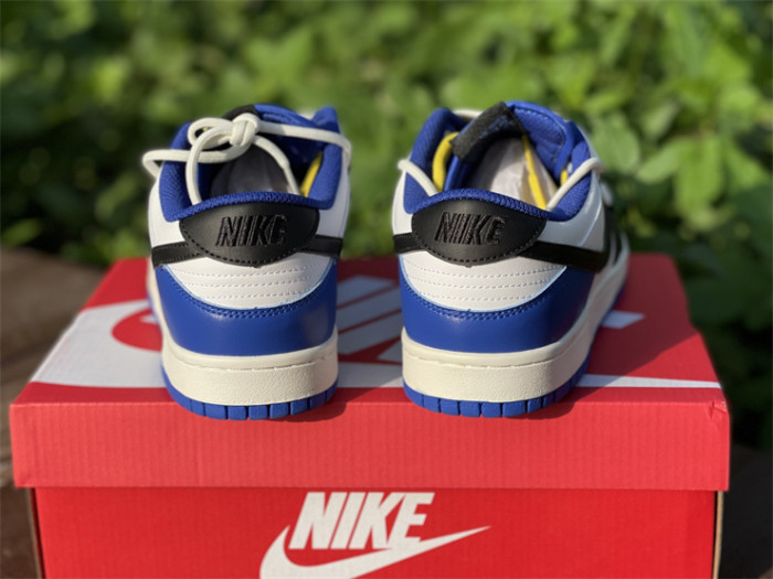 NIKE DUNK LOW