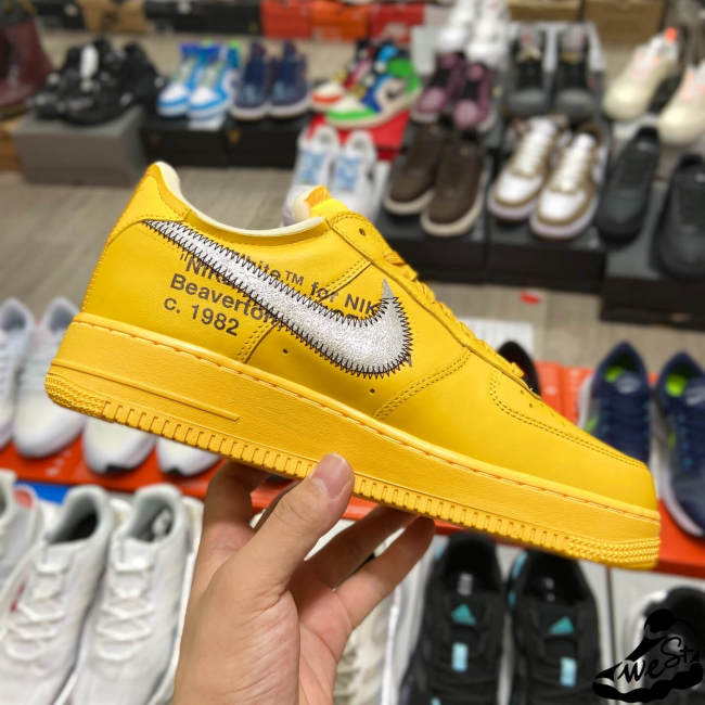 Nike Air Force 1 Low OFF-WHITE University Gold Metallic Silver
