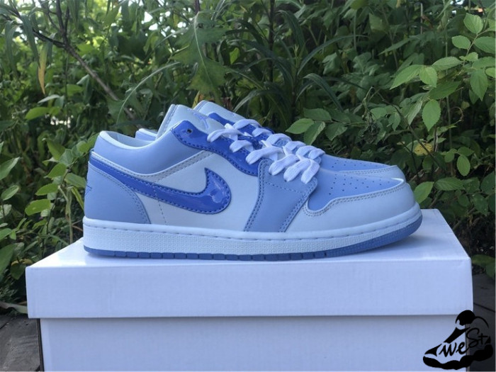 Air Jordan 1 Low SE Mighty Swooshers
