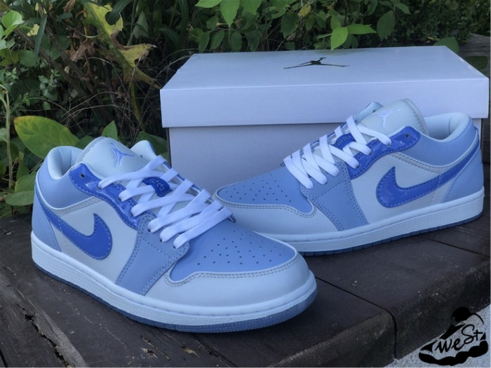 Air Jordan 1 Low SE Mighty Swooshers