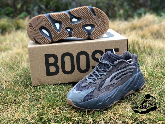 adidas Yeezy Boost 700 V2 Mauve