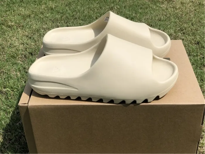 Adidas Yeezy Slide Bone FW6345