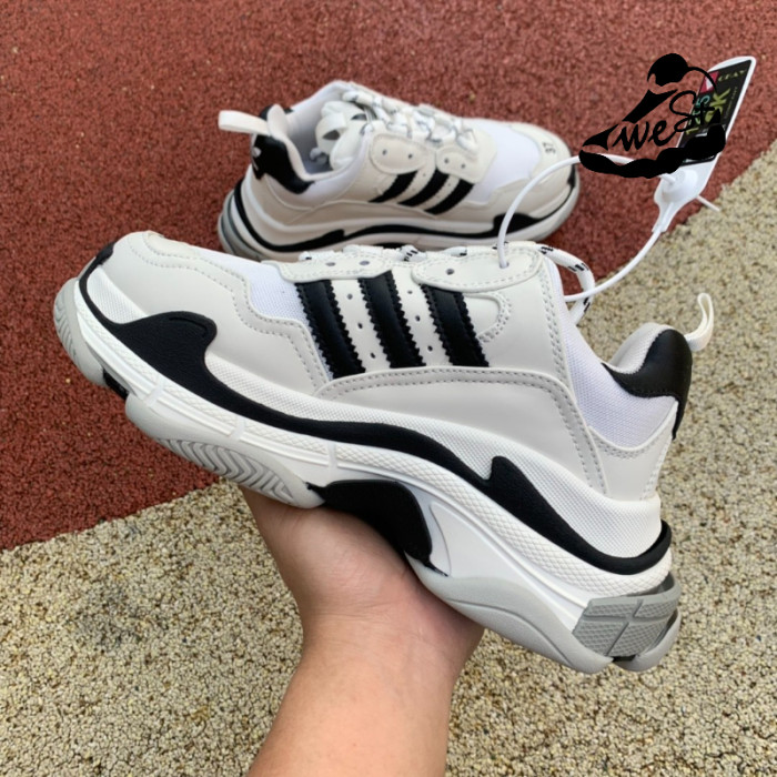 Balenciaga Triple S