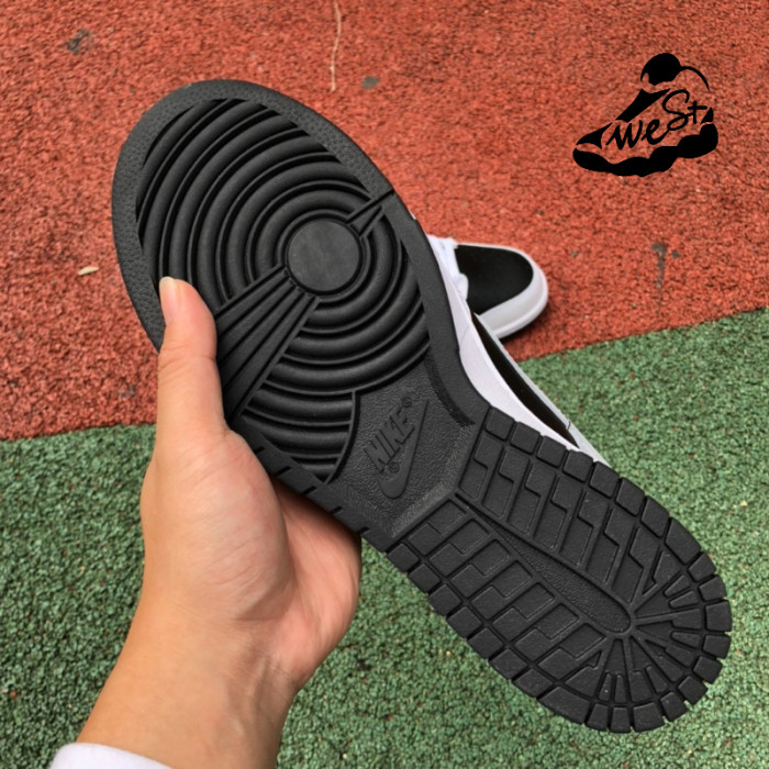 Nike Dunk Low shoe