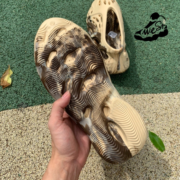 adidas Yeezy Foam RNNR MX Cream Clay
