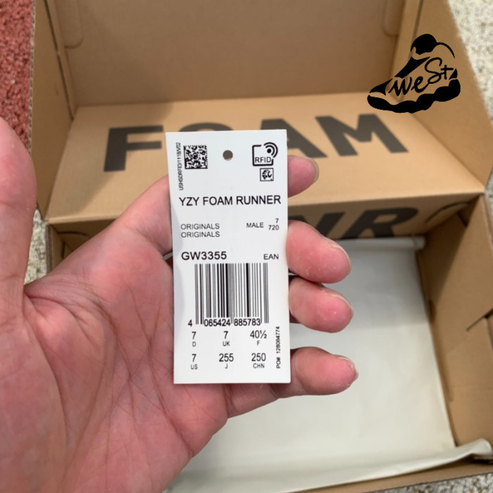 adidas Yeezy Foam RNNR Vermillion