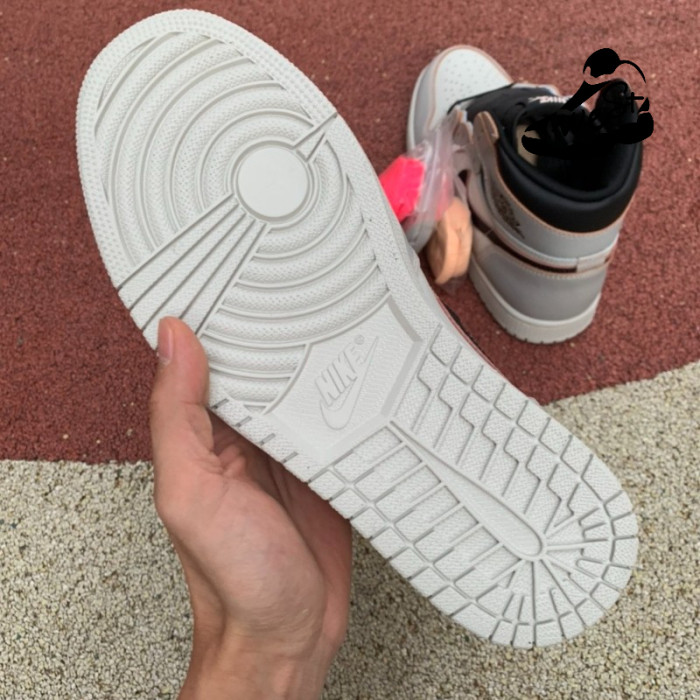 Jordan 1 Retro High OG Defiant SB NYC to Paris