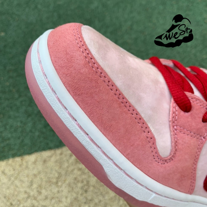 NIKE SB DUNK LOW STRANGELOVE SKATEBOARDS