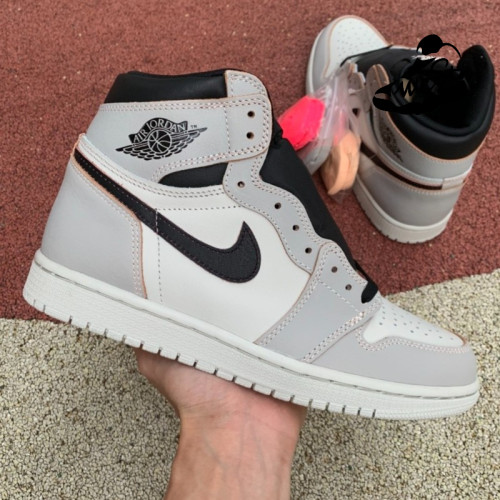 Jordan 1 Retro High OG Defiant SB NYC to Paris