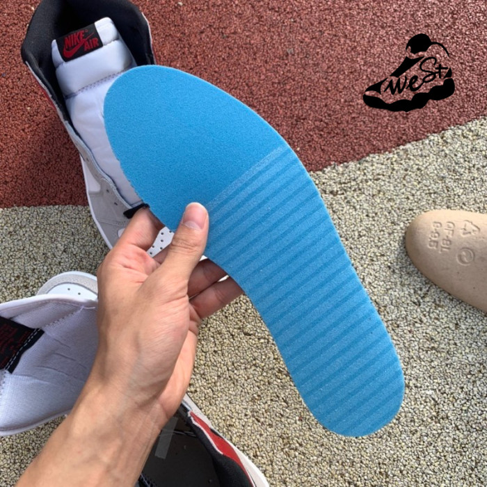 Jordan 1 Retro High Light Smoke Grey