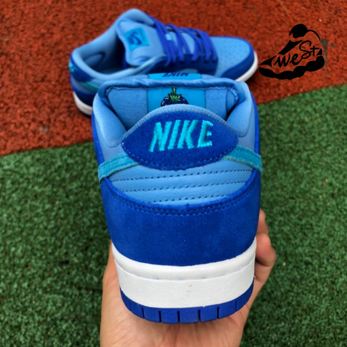 Nike SB Dunk Low Blue Raspberry