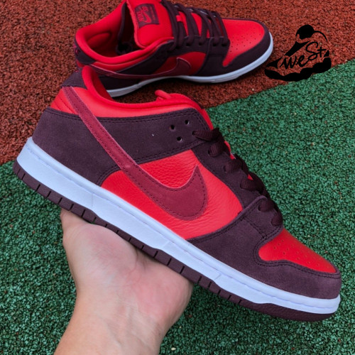 Nike SB Dunk Low Cherry