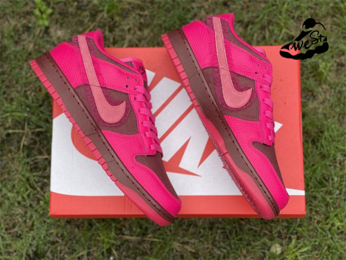 Nike Dunk Low Valentine's Day (2022)