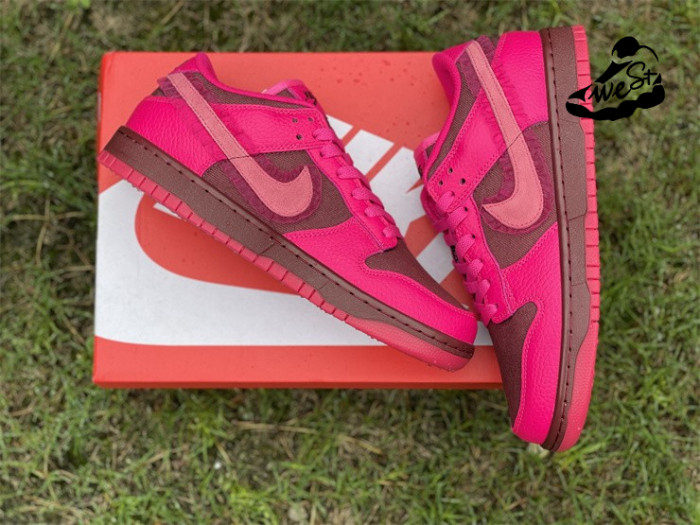 Nike Dunk Low Valentine's Day (2022)
