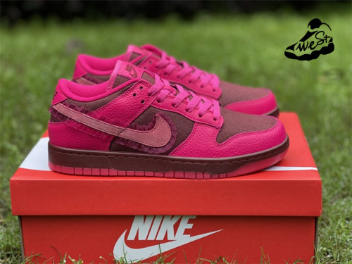 Nike Dunk Low Valentine's Day (2022)