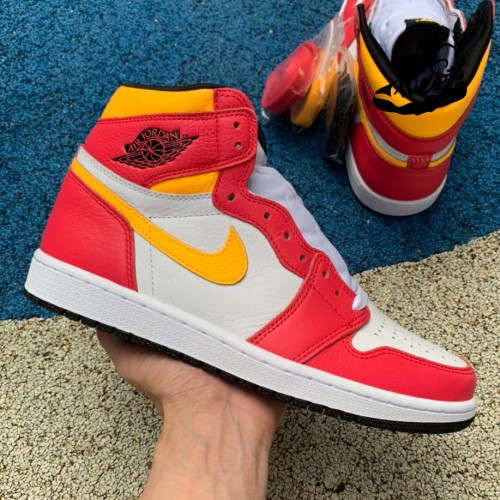 Jordan 1 High OG“Light Fusion Red”